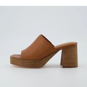 Cushionaire Women's Tan Slide Sandals